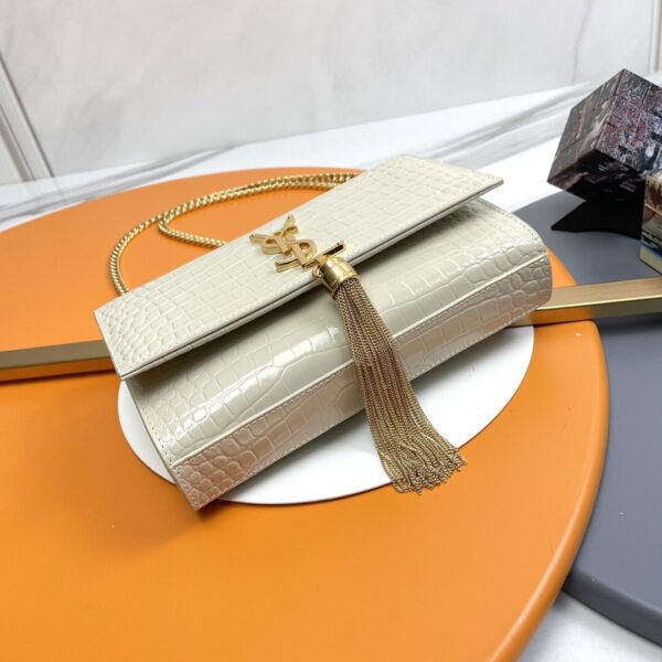 KATE SMALL TASSEL IN CROCODILE-EMBOSSED LEATHER