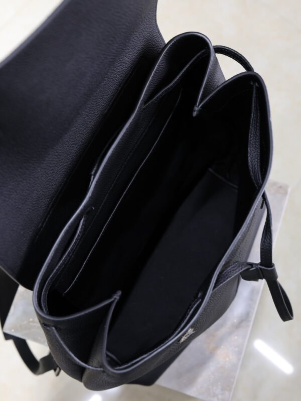 480585DTI0Z1000 (5) SAC DE JOUR BACKPACK IN GRAINED LEATHER