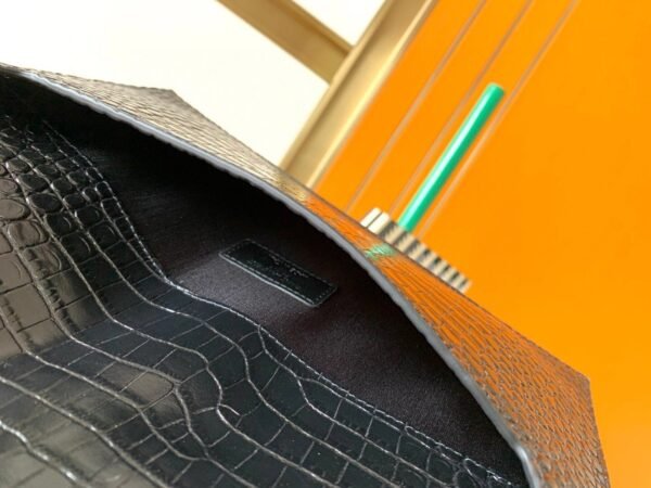 565739DND0N1000 (5) UPTOWN POUCH IN CROCODILE-EMBOSSED SHINY LEATHER