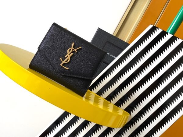 UPTOWN COMPACT WALLET IN GRAIN DE POUDRE LEATHER