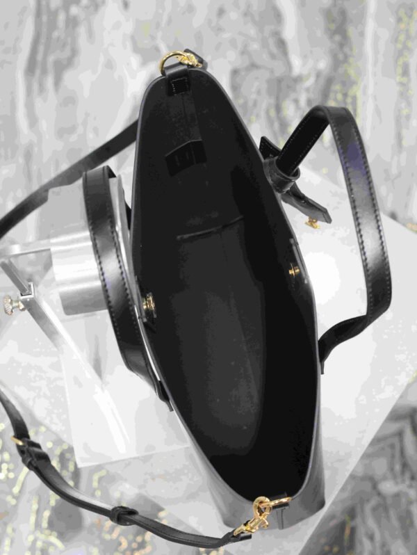 600307CSV0J1000 (3) SHOPPING SAINT LAURENT TOY IN LEATHER