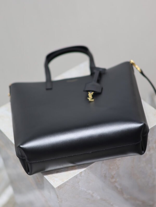 600307CSV0J1000 (7) SHOPPING SAINT LAURENT TOY IN LEATHER