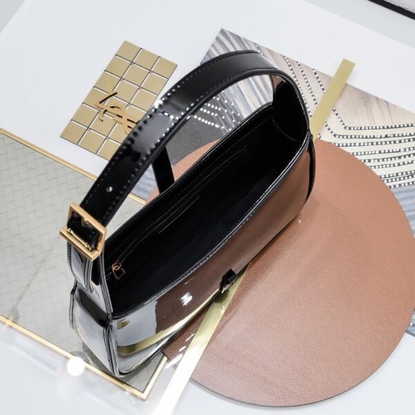 657228B870W1000 (3) LE 5 À 7 IN PATENT LEATHER