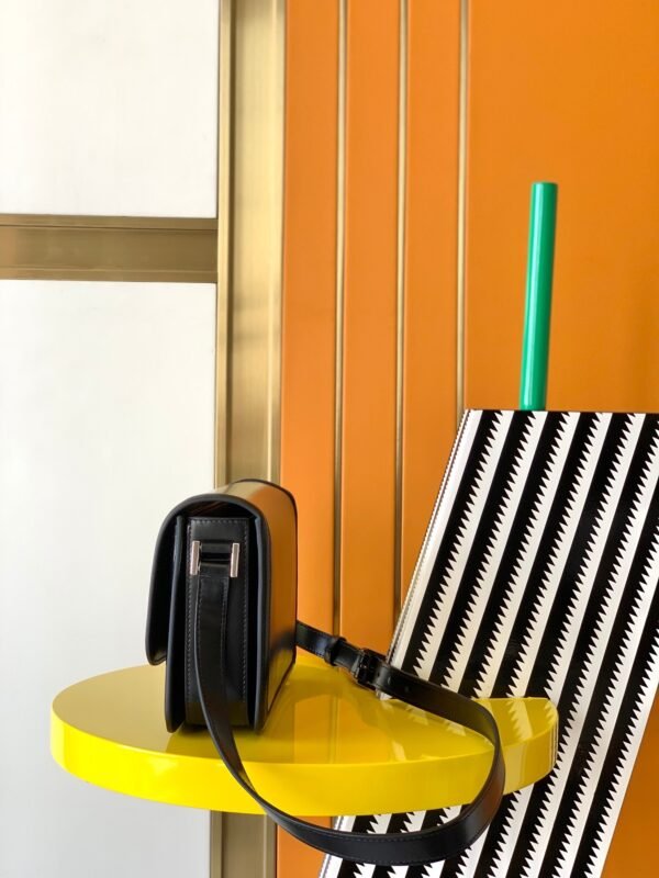 7110390SX0E1000 (3) SOLFERINO MEDIUM SATCHEL IN SMOOTH LEATHER