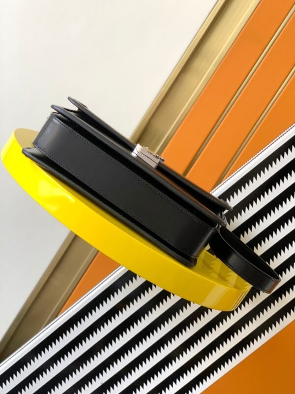 7110390SX0E1000 (5) SOLFERINO MEDIUM SATCHEL IN SMOOTH LEATHER