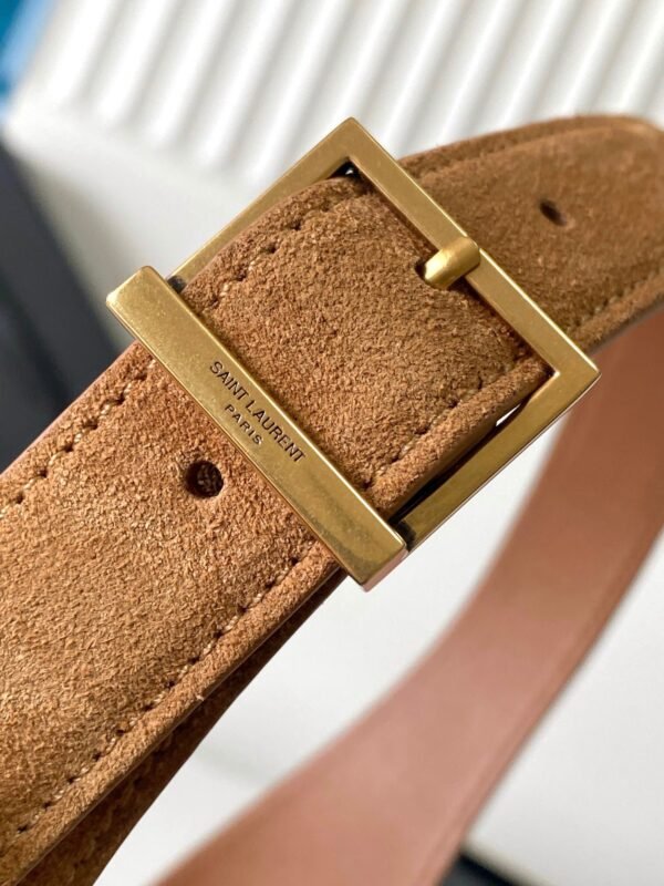 LE 5 À 7 SUPPLE SMALL IN SUEDE