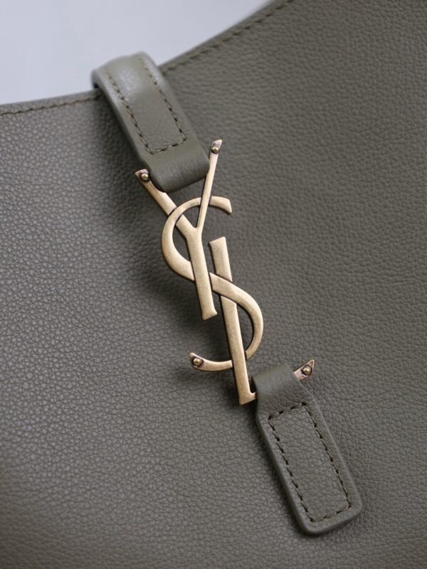 713938AAAUQ3798 (1) LE 5 À 7 SUPPLE SMALL IN GRAINED LEATHER