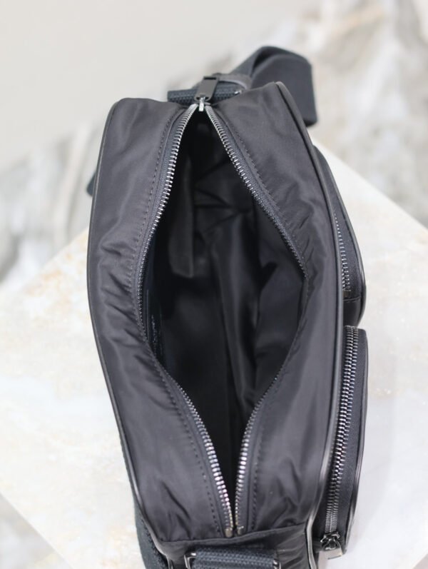 729240FABGK1000 (4) CITY SAINT LAURENT NEW CAMERA BAG IN ECONYL® REGENERATED NYLON