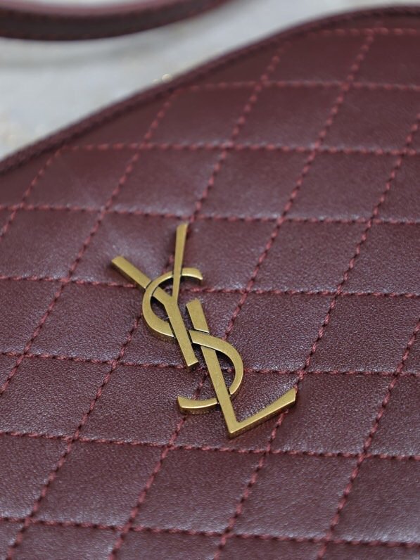 GABY ZIPPERED POUCH IN LAMBSKIN