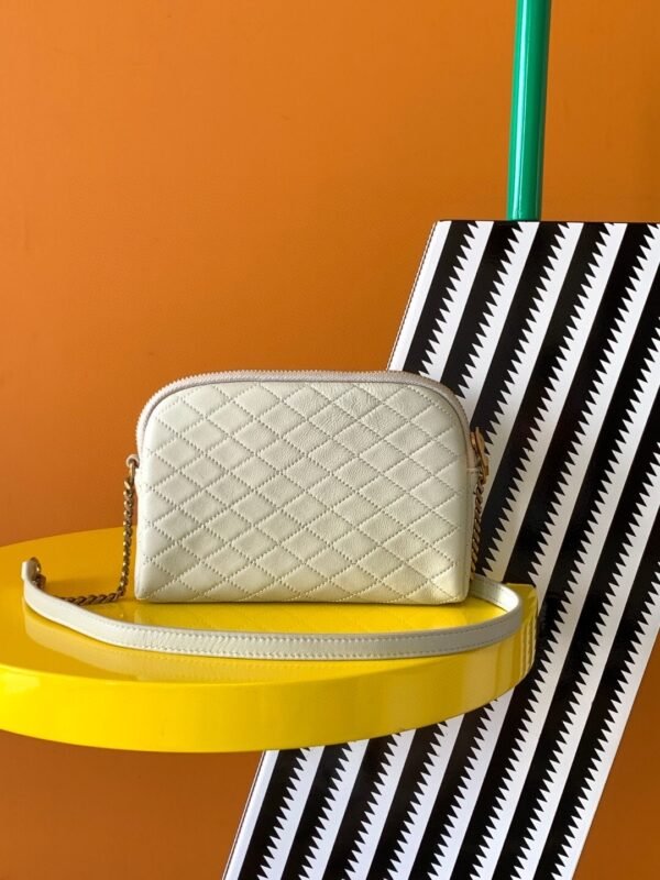 GABY ZIPPERED POUCH IN LAMBSKIN