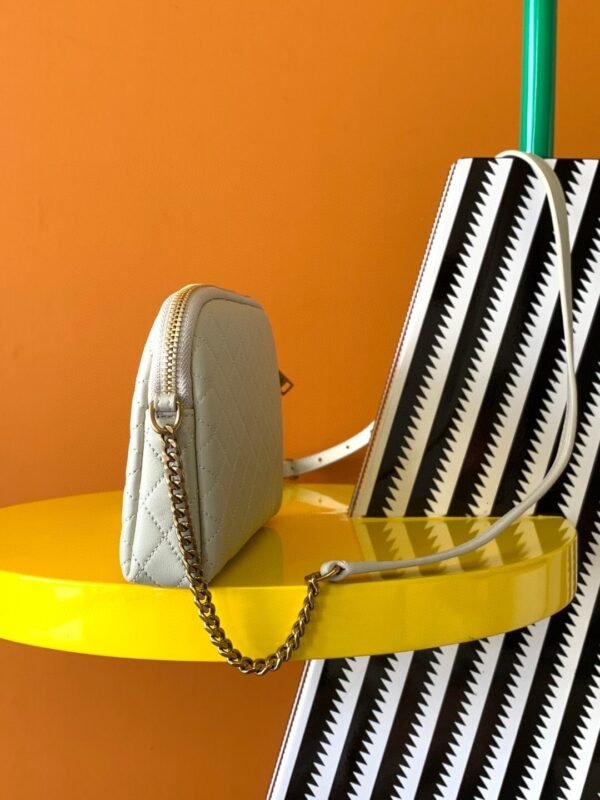 GABY ZIPPERED POUCH IN LAMBSKIN