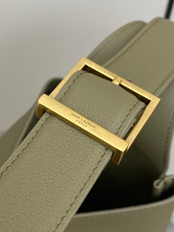 753837AAAUQ3798 (4) LE 5 À 7 SUPPLE LARGE IN GRAINED LEATHER