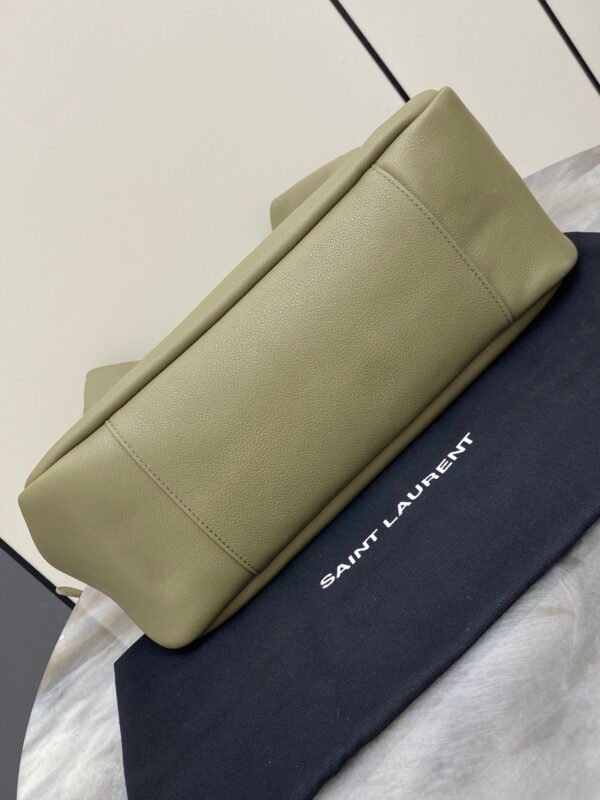 753837AAAUQ3798 (6) LE 5 À 7 SUPPLE LARGE IN GRAINED LEATHER