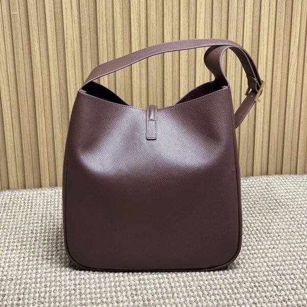 LE 5 À 7 SUPPLE LARGE IN GRAINED LEATHER