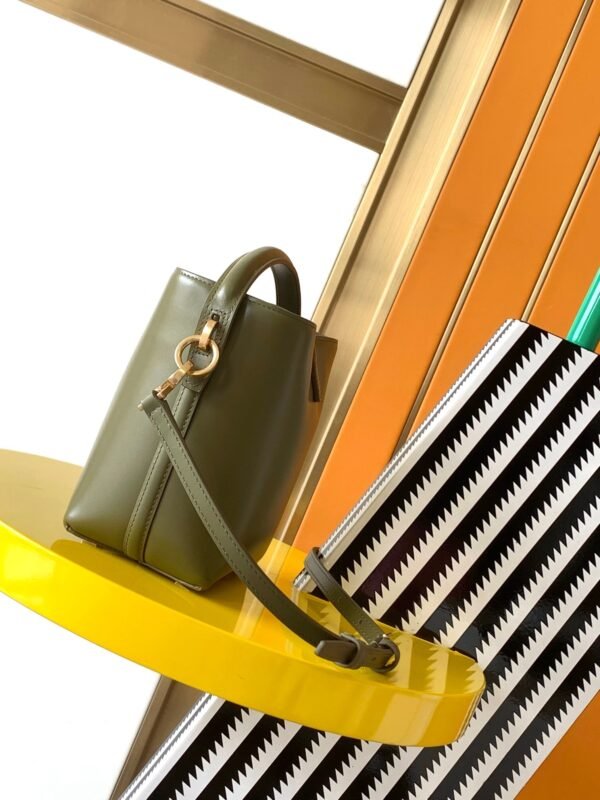 7658702R20W3798 (3) LE 37 MINI IN SHINY LEATHER