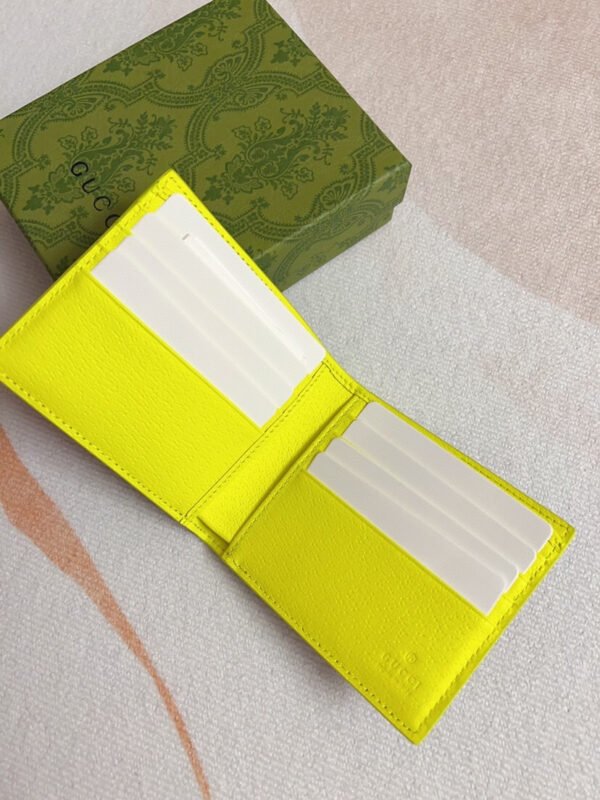 768243 FACQC 9742 (3) ACID GREEN INTERIOR GG BI-FOLD WALLET