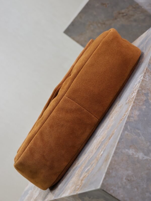 CALYPSO LARGE IN SUEDE