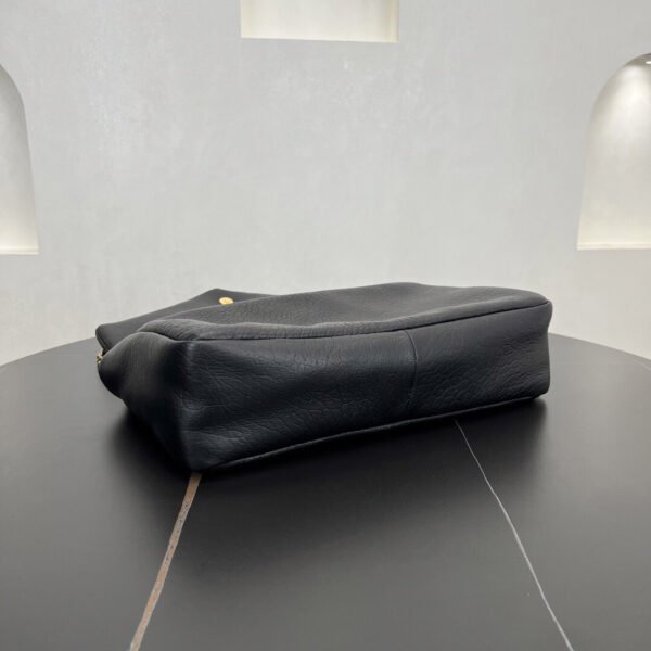 CALYPSO LARGE IN GRAINED LAMBSKIN