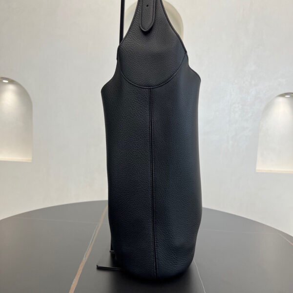 793088AADN91000 (2) LE 5 À 7 HOBO IN GRAINED LEATHER