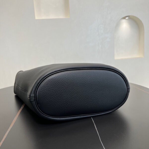 793088AADN91000 (5) LE 5 À 7 HOBO IN GRAINED LEATHER