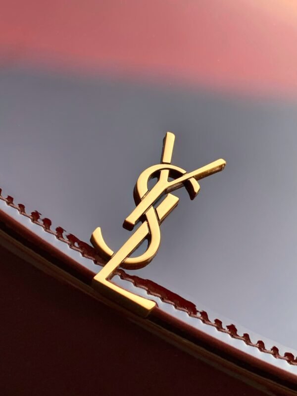 MINI VOLTAIRE TOP HANDLE BAG IN PATENT LEATHER