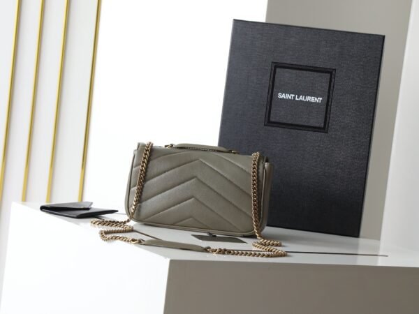 801437AAEAX3775 (1) LOULOU SMALL IN MATELASSÉ LAMBSKIN