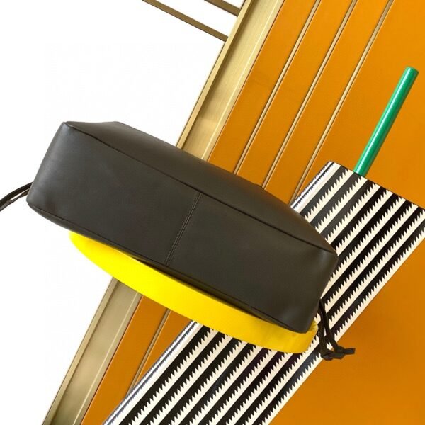 809824AAB323212 (1) JAMIE SHOPPING IN LAMBSKIN