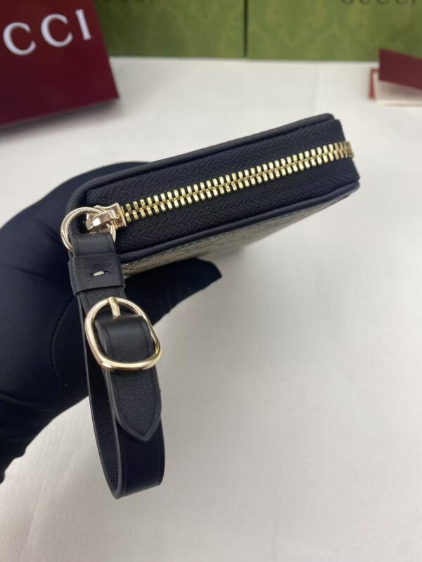 819122 FAD6L 9741 (2) GG EMBLEM ZIP AROUND WALLET