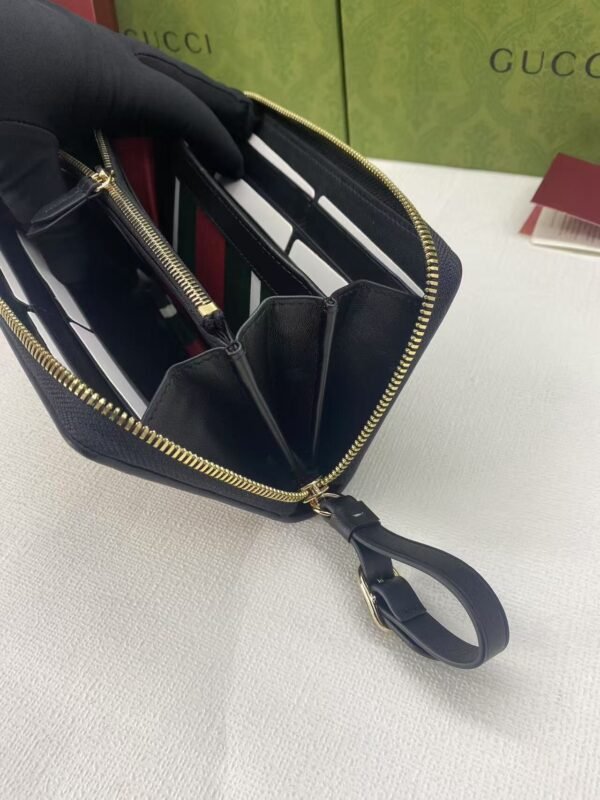 819122 FAD6L 9741 (3) GG EMBLEM ZIP AROUND WALLET