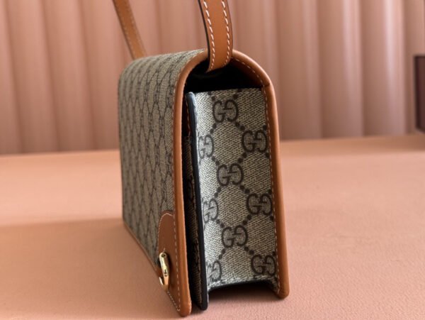 820688 FAD6L 9758 (2) GG EMBLEM WALLET WITH LEATHER STRAP