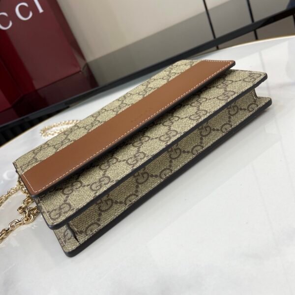 838151 AAEV2 2751 (2) GG EMBLEM WALLET ON CHAIN