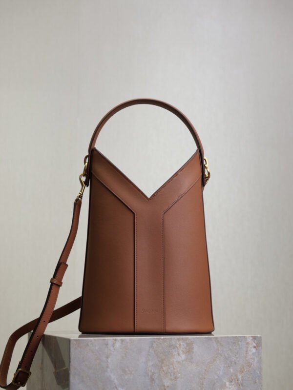 840891AAT716359 (3) Y TOP-HANDLE BUCKET IN LEATHER