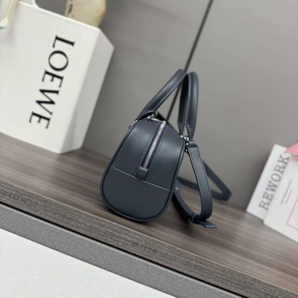 A039N23X01 blue (6) Amazona 23 cropped bag in nappa calfskin