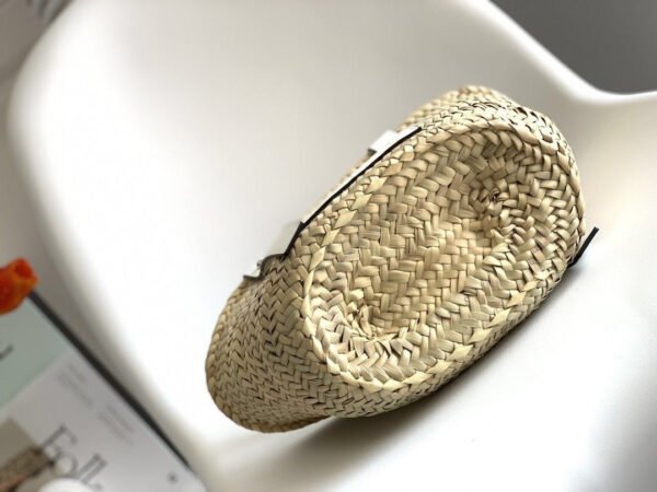 A223S93X04 (3) Small Basket bag in palm leaf and calfskin