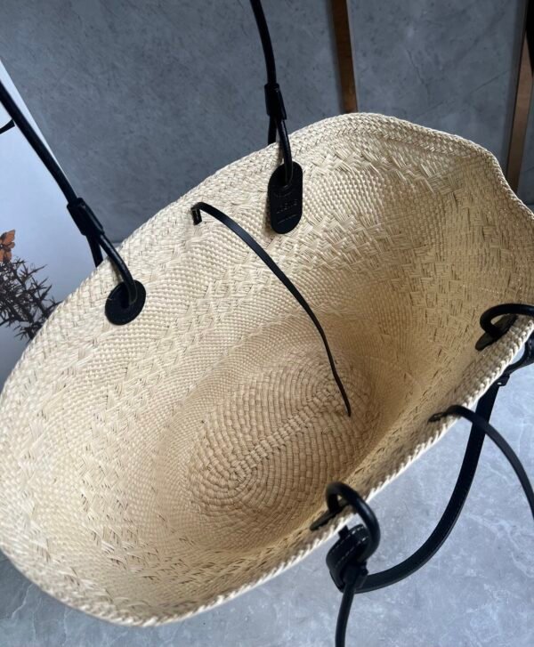 A223T43X02 (2) Medium Anagram Basket bag in iraca palm and calfskin