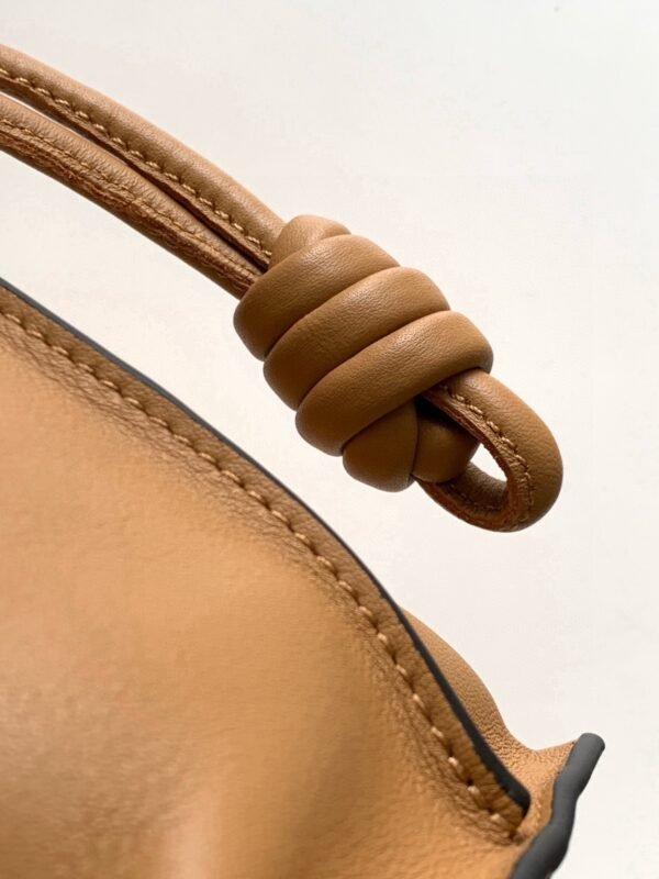 A411FC1XBF (1) Medium Flamenco clutch in nappa calfskin