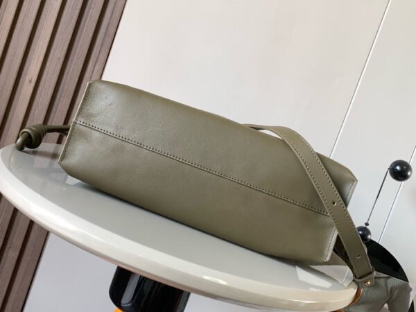 Medium Flamenco clutch in nappa calfskin