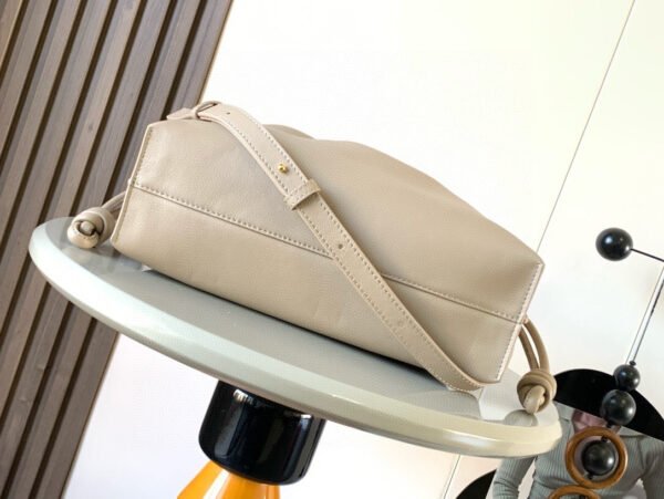 Medium Flamenco clutch in nappa calfskin