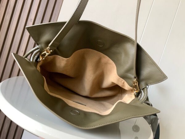 Medium Flamenco clutch in nappa calfskin