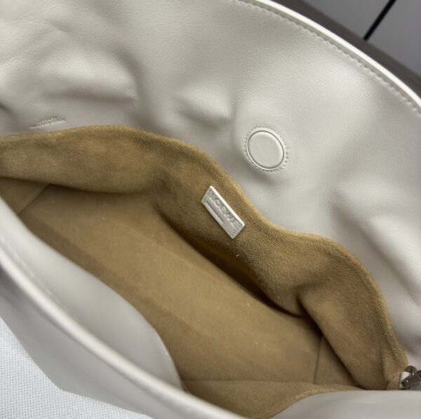 A411FC1XBF (3) Medium Flamenco clutch in nappa calfskin