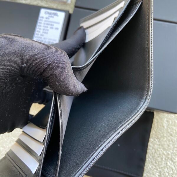 BOY CHANEL SMALL FLAP WALLET