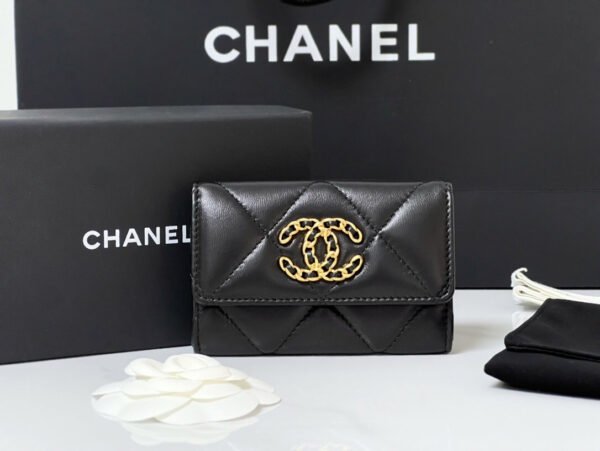 AP1790 (5) CHANEL 19 FLAP CARD HOLDER