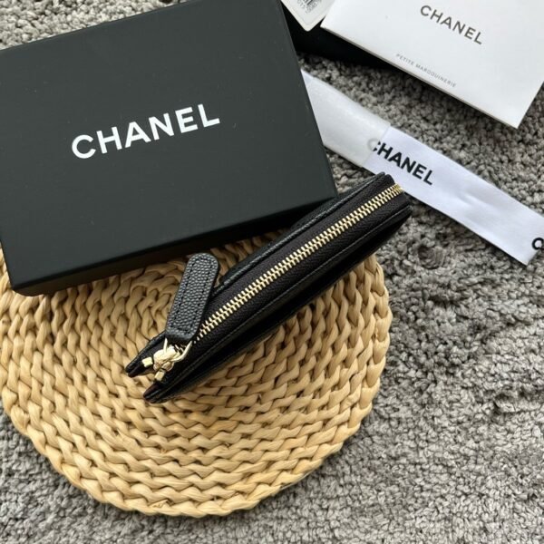 Classic zipper card holder