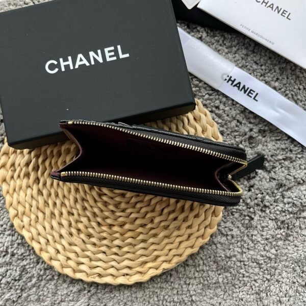 Classic zipper card holder