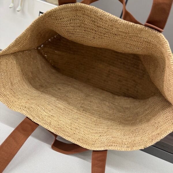 Fold Shopper in raffia