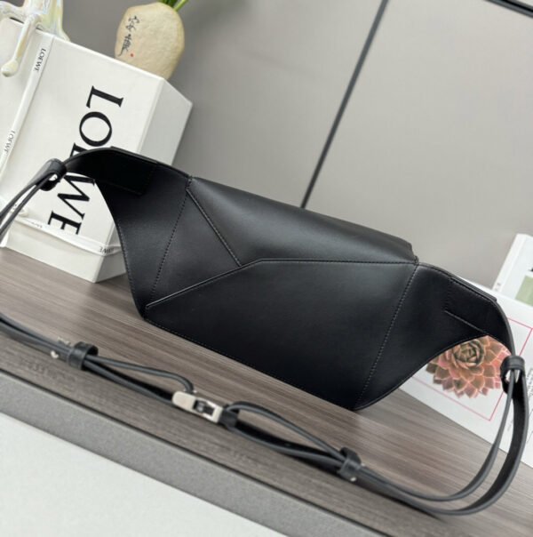 B510SEBX02 (2) Small Puzzle bumbag in classic calfskin