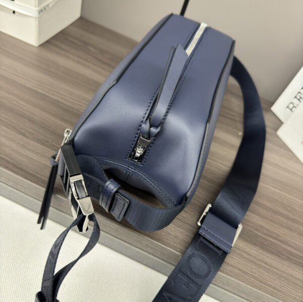 Convertible sling in classic calfskin