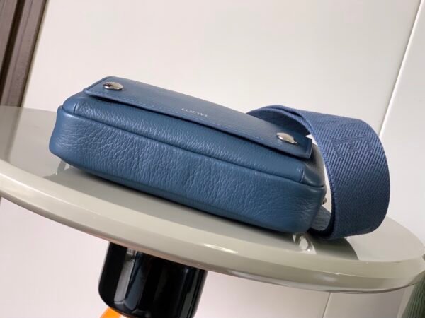 Small Pebble messenger bag in supple grained calfskin