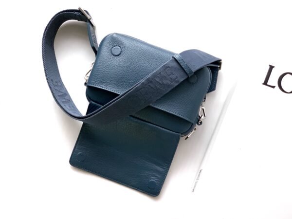 Small Pebble messenger bag in supple grained calfskin