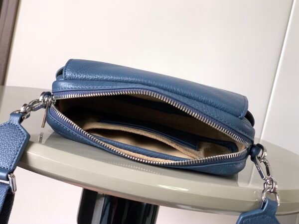 Small Pebble messenger bag in supple grained calfskin